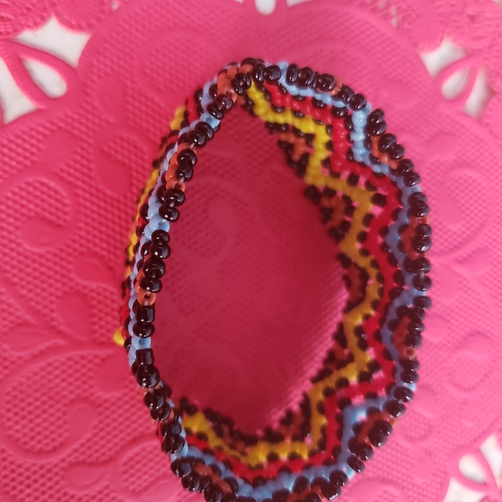 Beaded bracelet - Picture 2 of 2